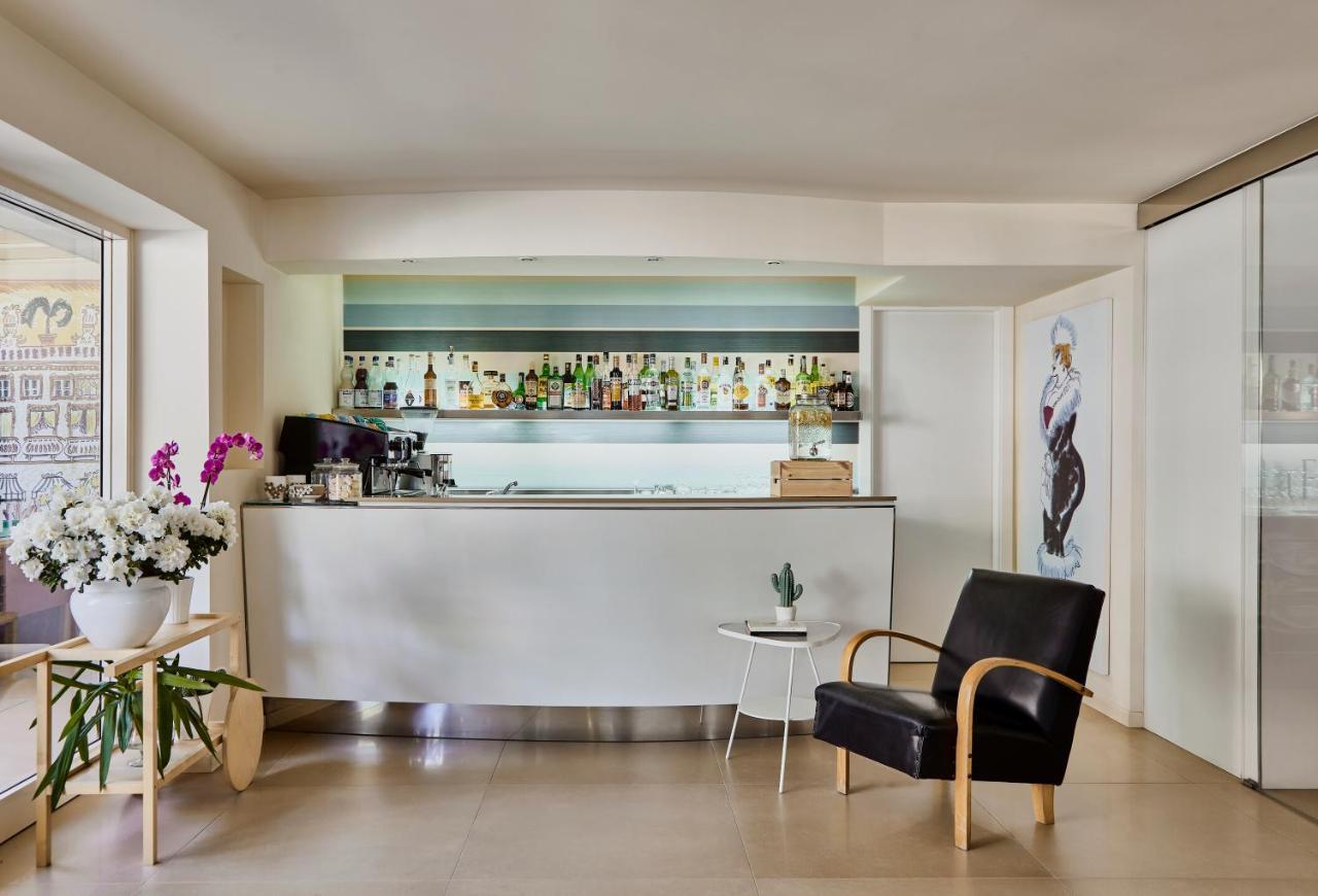 Hotel La Fenice Rimini Esterno foto