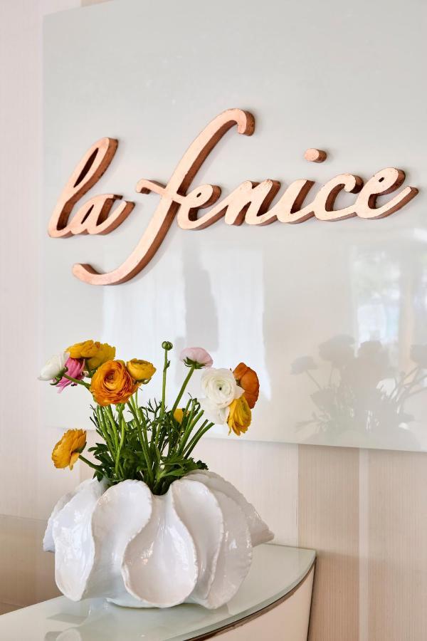 Hotel La Fenice Rimini Esterno foto